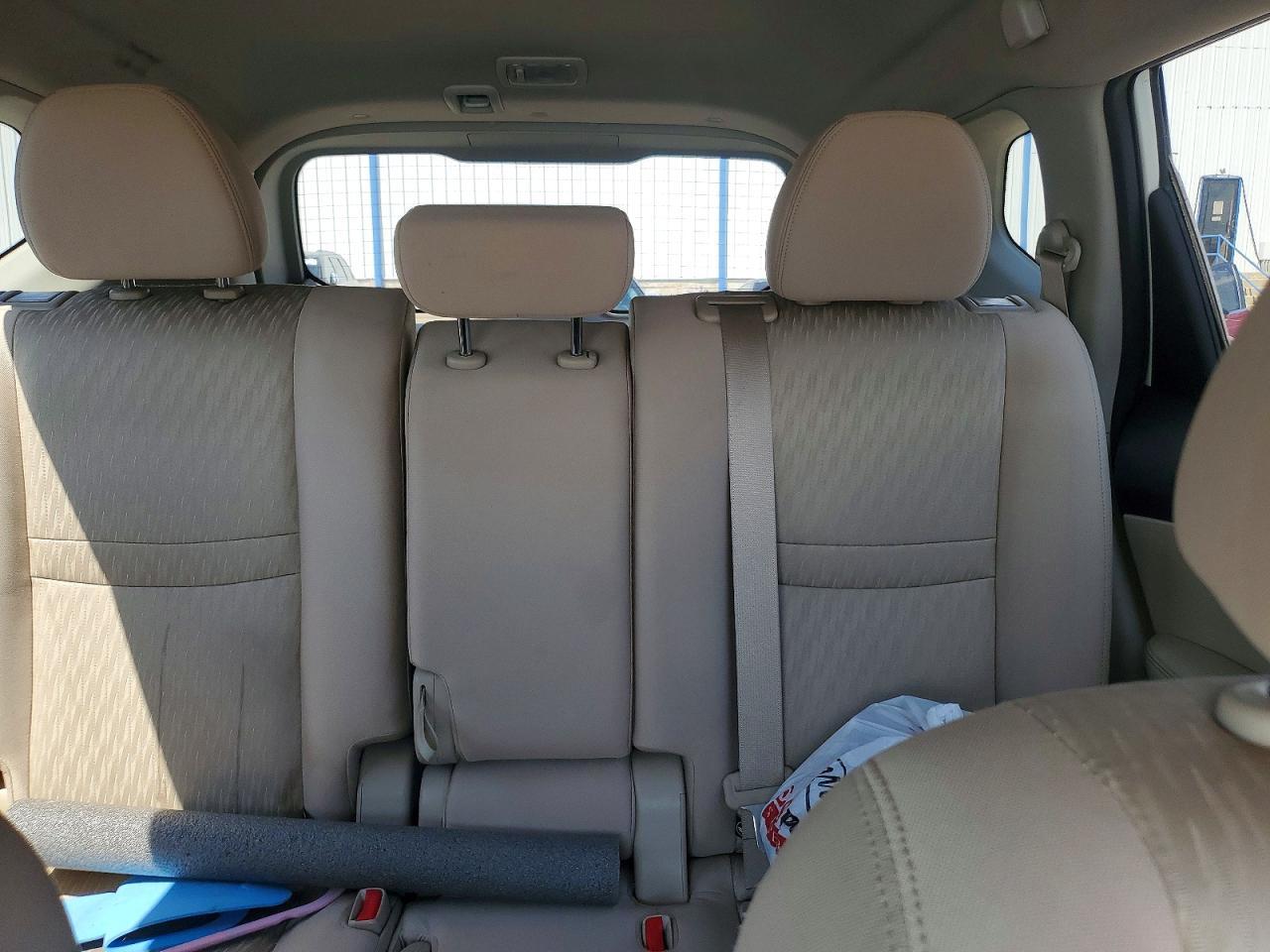 2017 NISSAN ROGUE SV photo 19