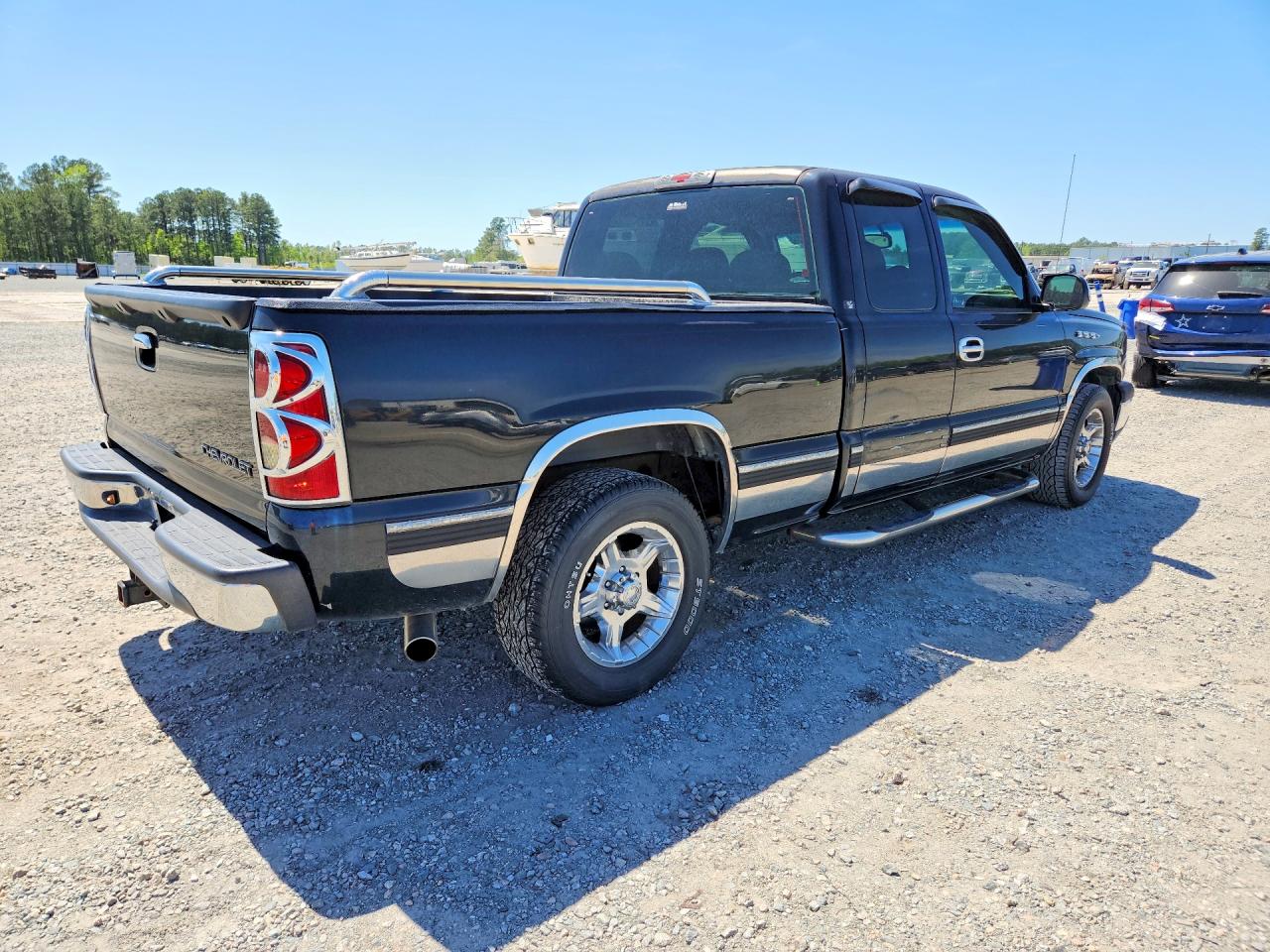 2004 CHEVROLET SILVERADO C1500 photo 7