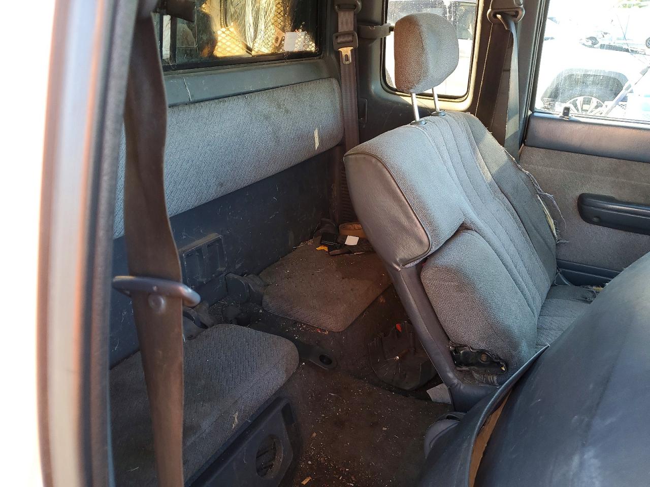1997 TOYOTA TACOMA BASE photo 28