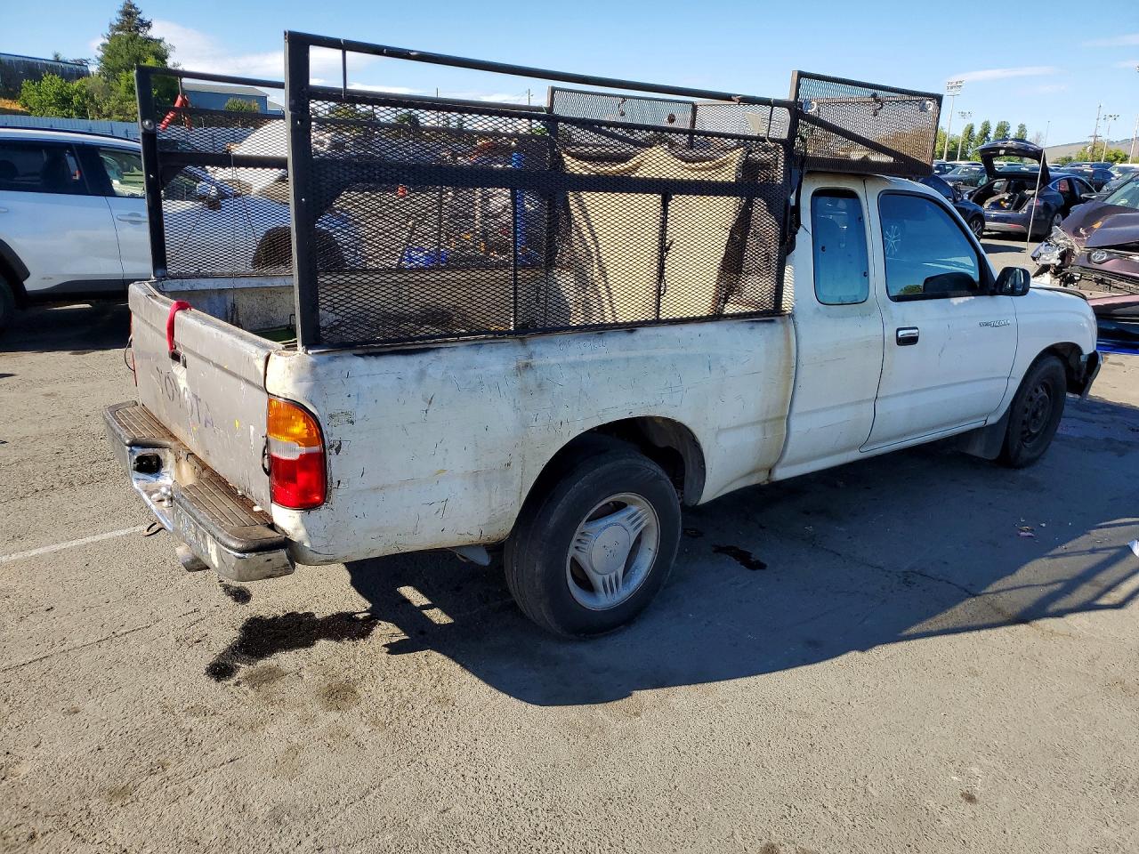 1997 TOYOTA TACOMA BASE photo 7