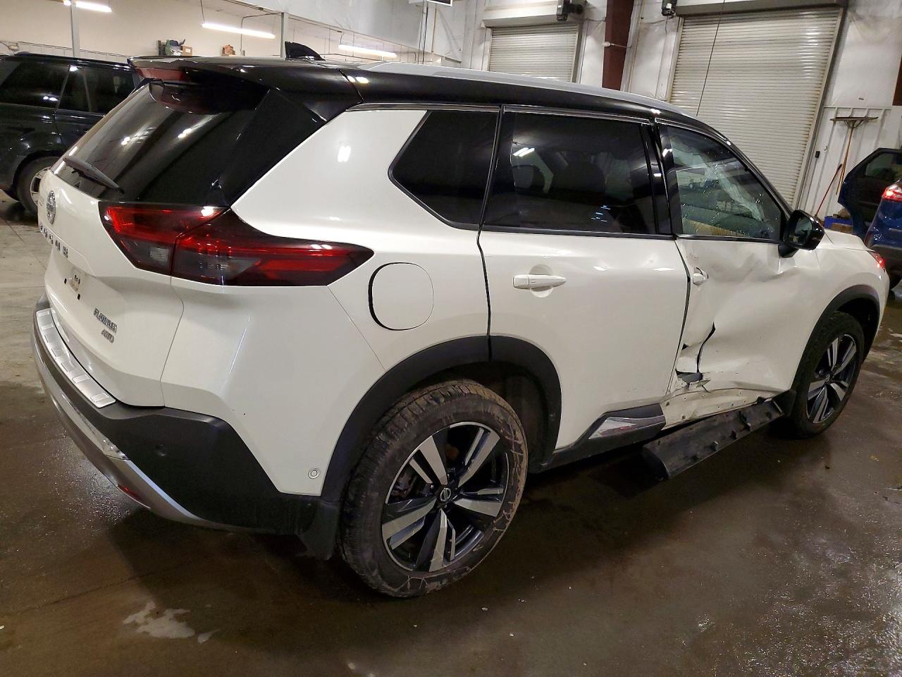 2021 NISSAN ROGUE PLATINUM photo 3