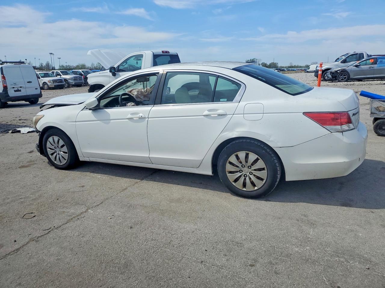 2009 HONDA ACCORD LX photo 4