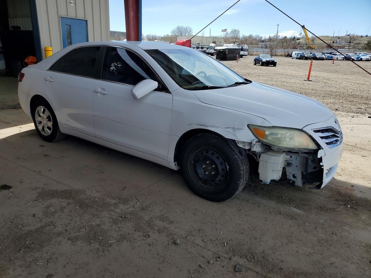 2010 TOYOTA CAMRY LE photo 7