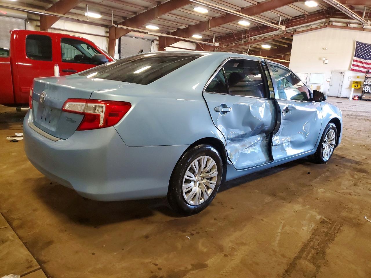 2012 TOYOTA CAMRY L photo 7