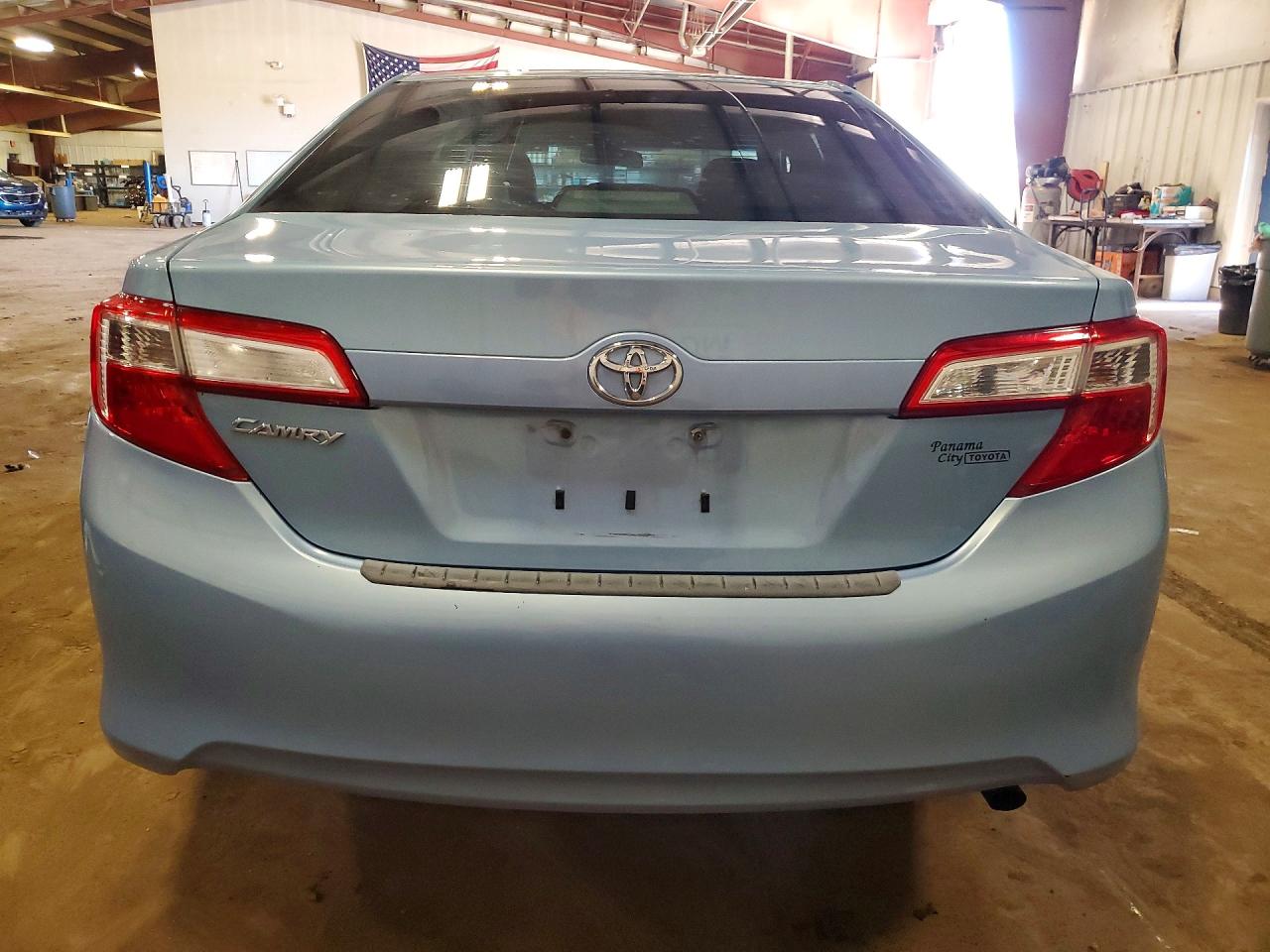 2012 TOYOTA CAMRY L photo 16