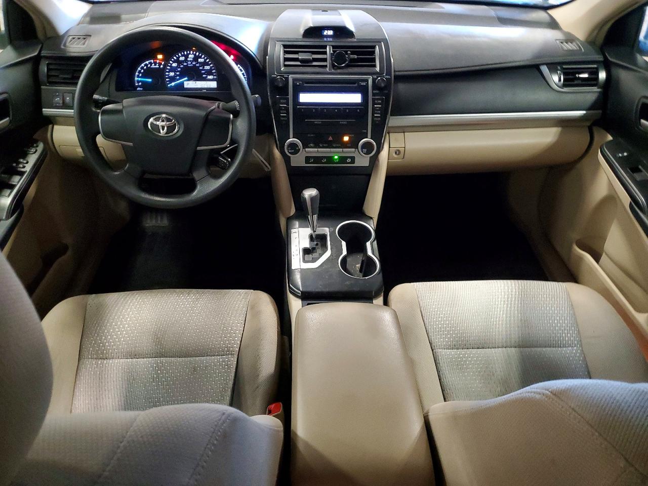 2012 TOYOTA CAMRY L photo 22