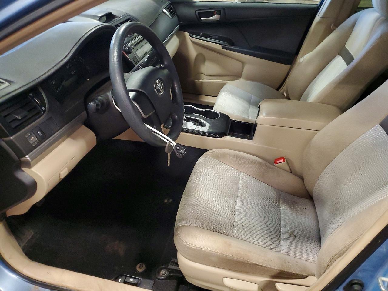 2012 TOYOTA CAMRY L photo 19