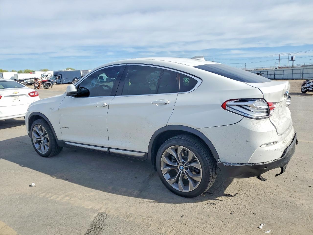 2018 BMW X4 XDRIVE28I photo 3