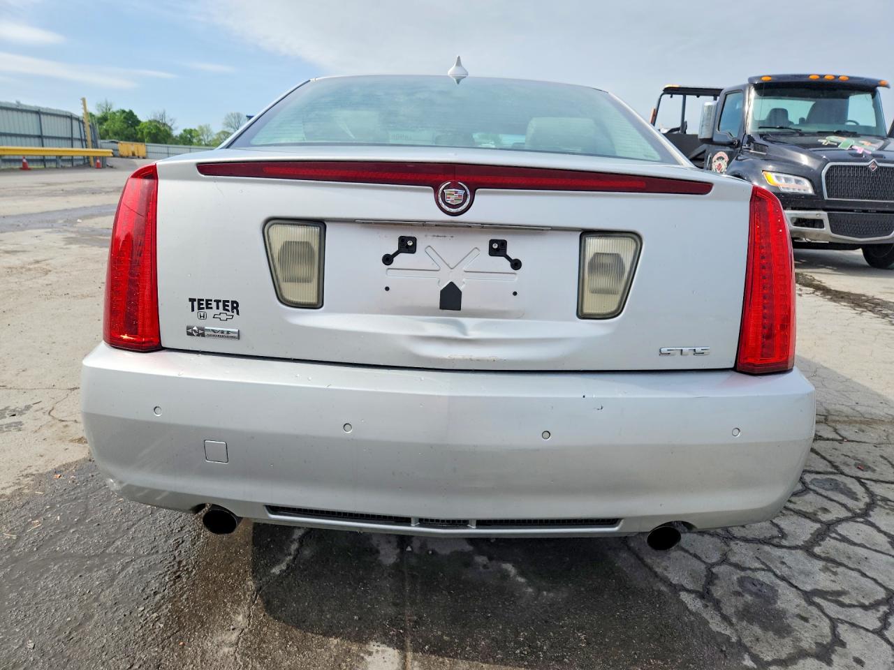 2009 CADILLAC STS photo 11