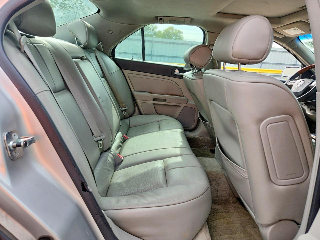 2009 CADILLAC STS photo 19