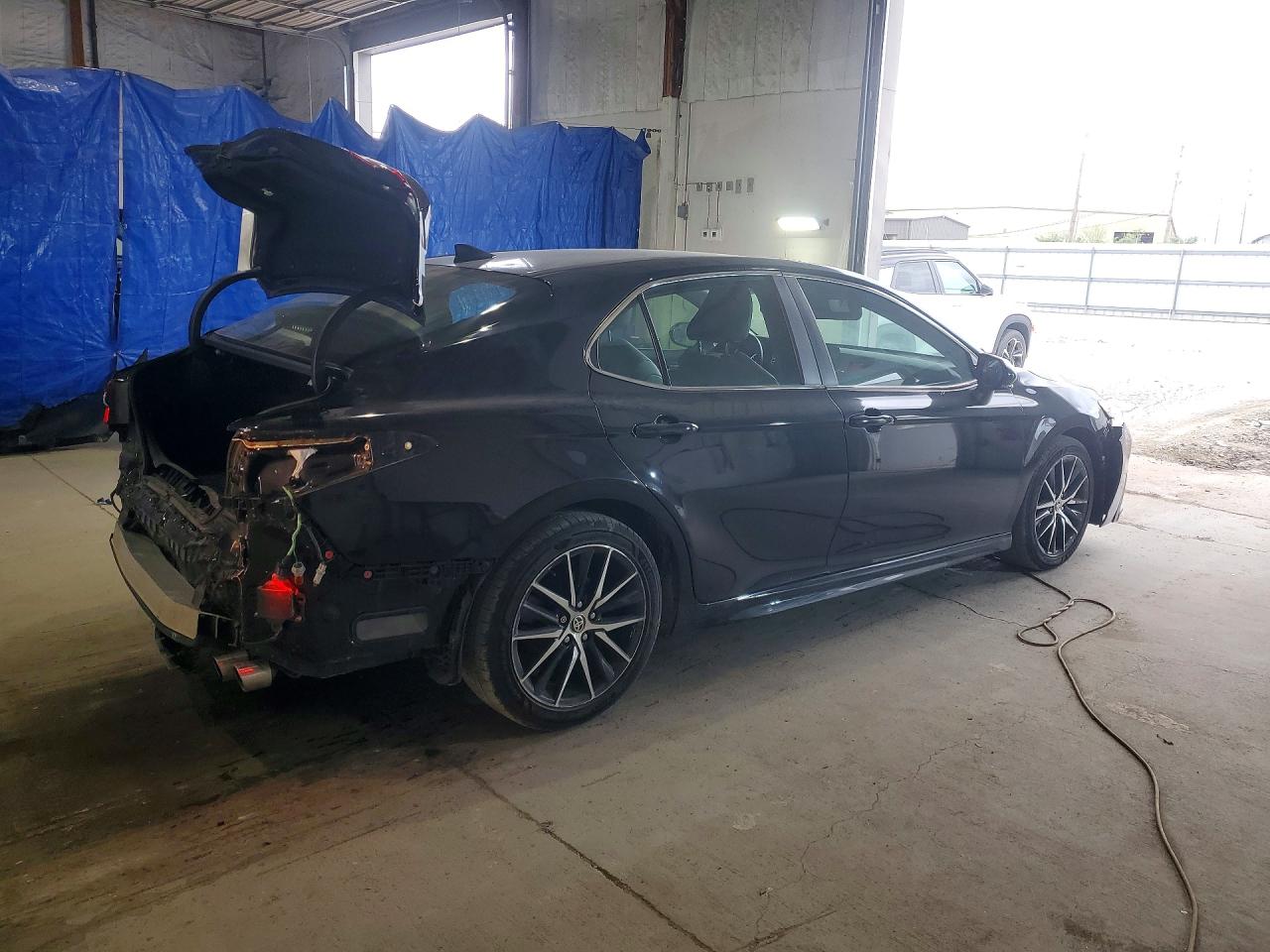 2021 TOYOTA CAMRY SE photo 7