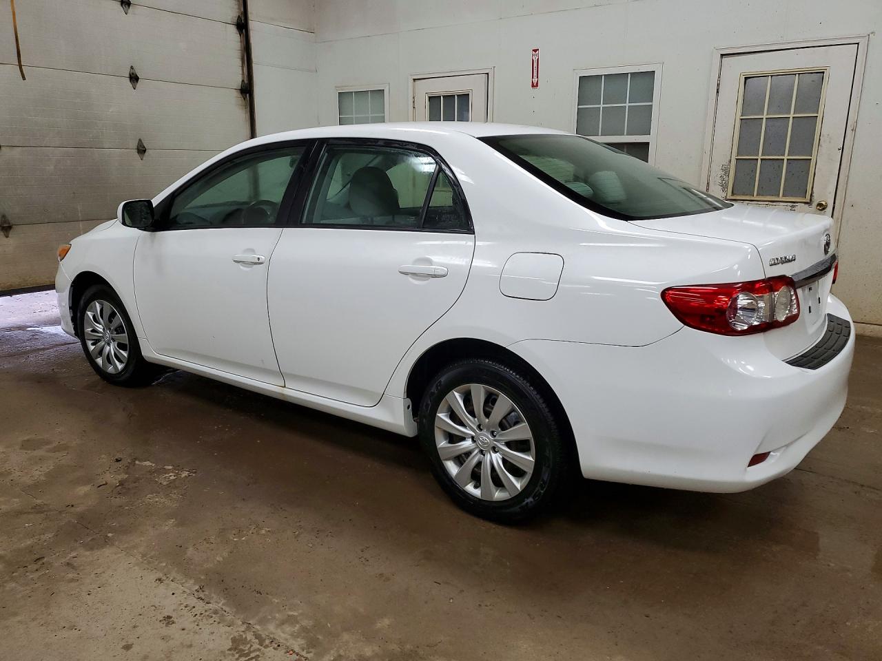 2012 TOYOTA COROLLA LE photo 4