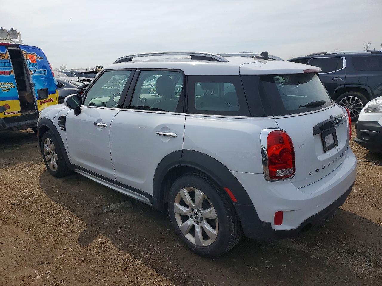 2019 MINI COOPER COUNTRYMAN photo 2