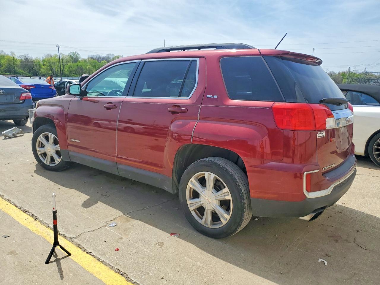 2017 GMC TERRAIN SLE photo 3