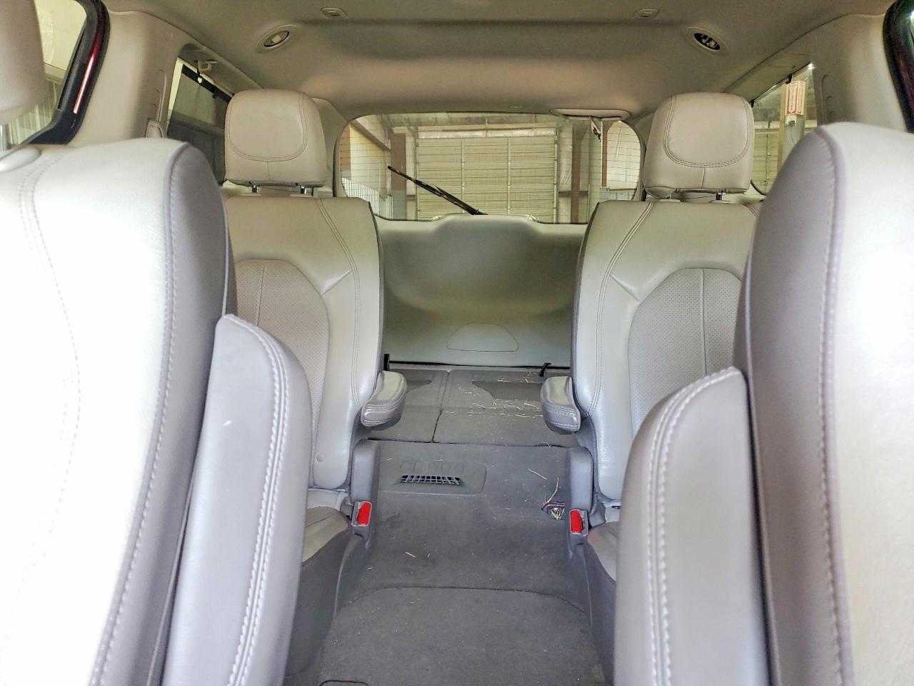 2019 CHRYSLER PACIFICA TOURING L photo 19