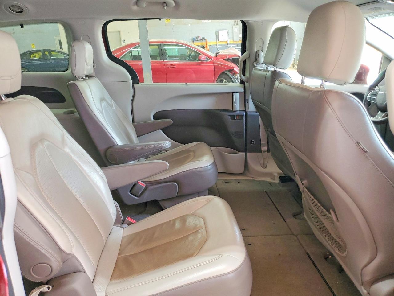 2019 CHRYSLER PACIFICA TOURING L photo 21