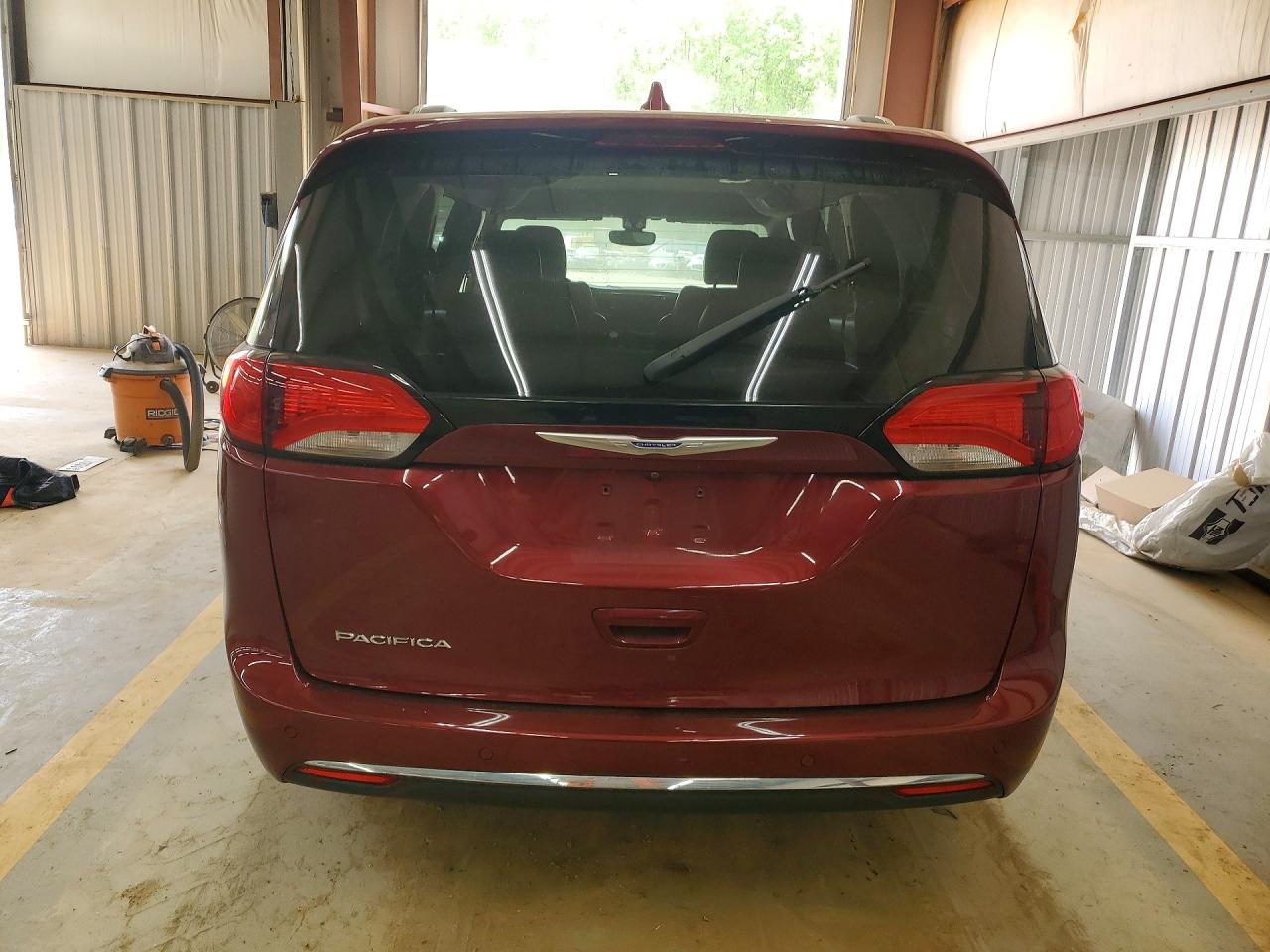 2019 CHRYSLER PACIFICA TOURING L photo 11
