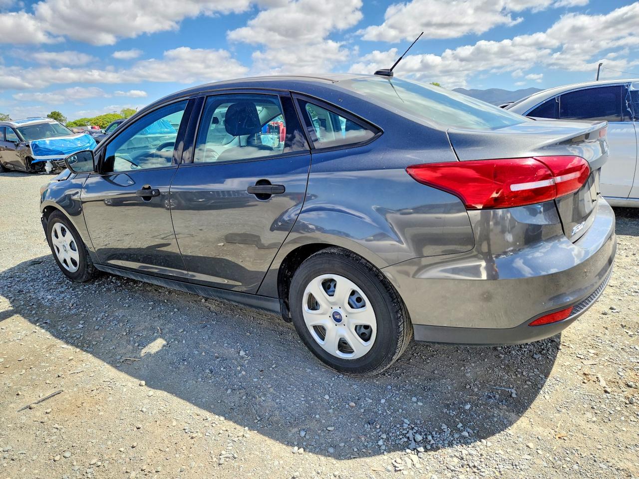 2017 FORD FOCUS S photo 3