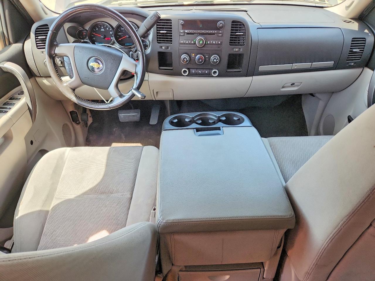 2010 CHEVROLET SILVERADO C1500 LT photo 22