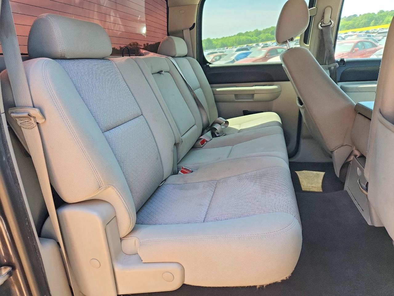 2010 CHEVROLET SILVERADO C1500 LT photo 28