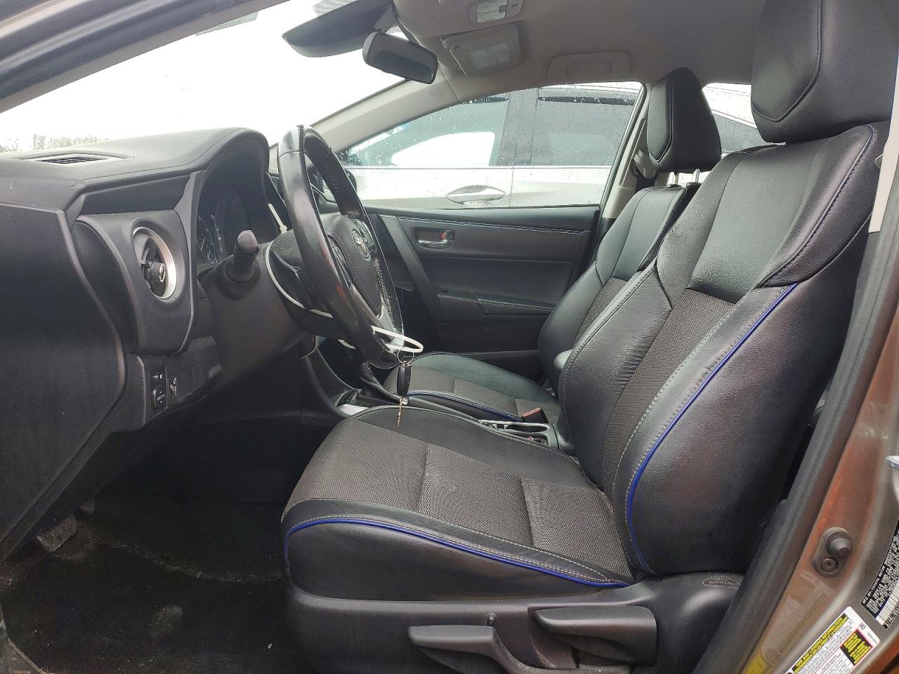 2018 TOYOTA COROLLA SE photo 13
