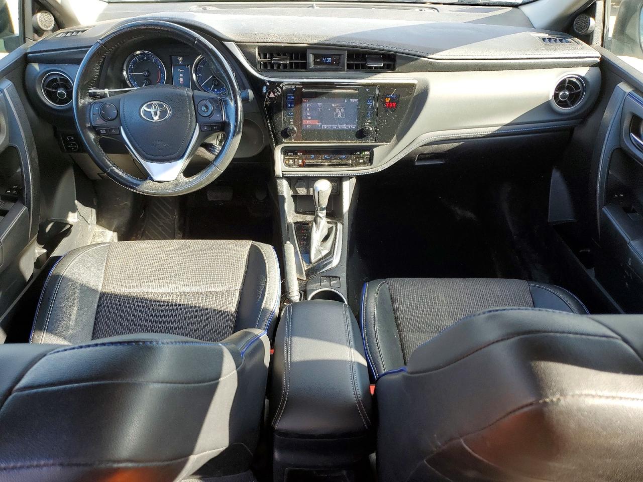2018 TOYOTA COROLLA SE photo 15