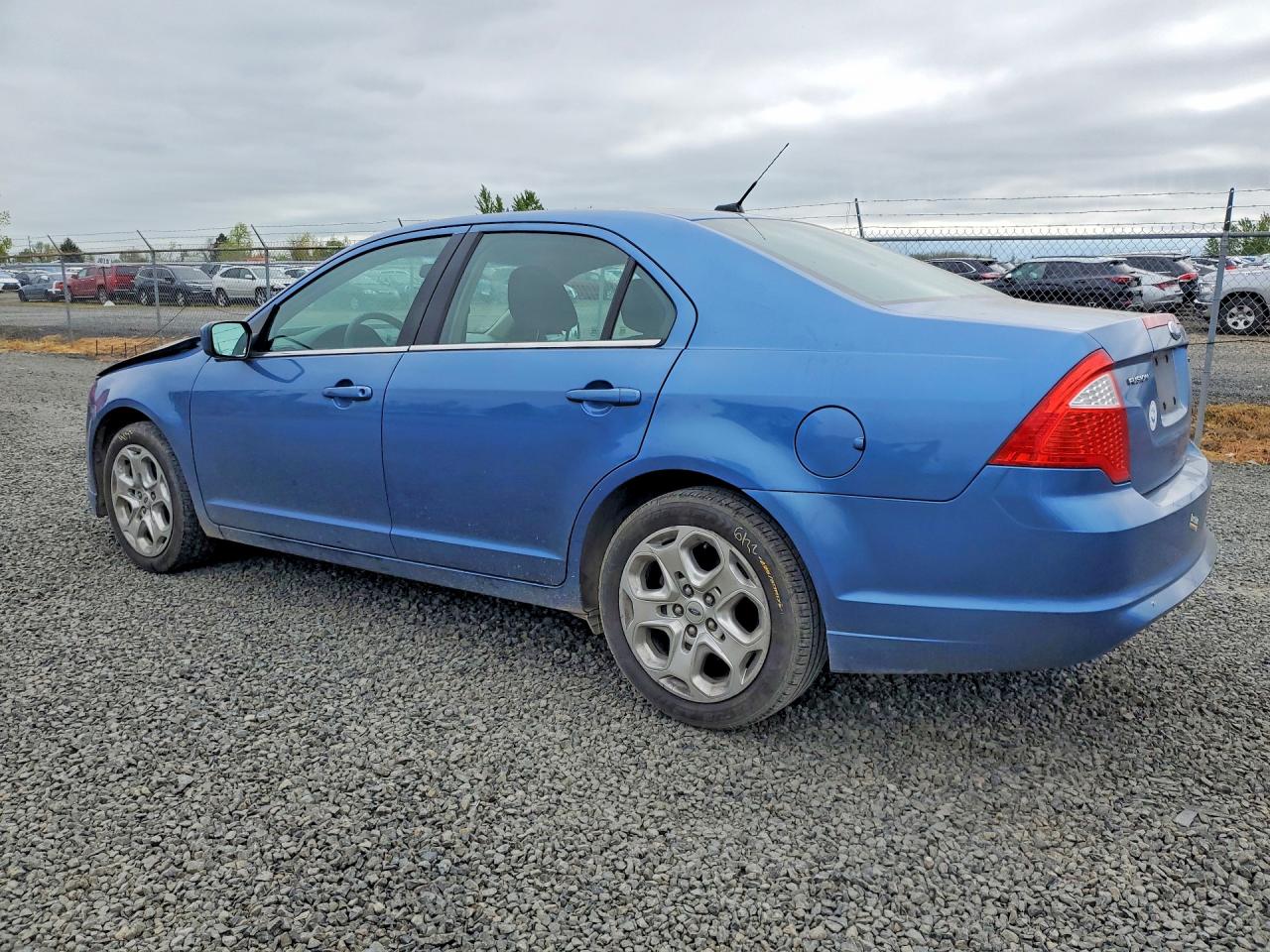 2010 FORD FUSION SE photo 2