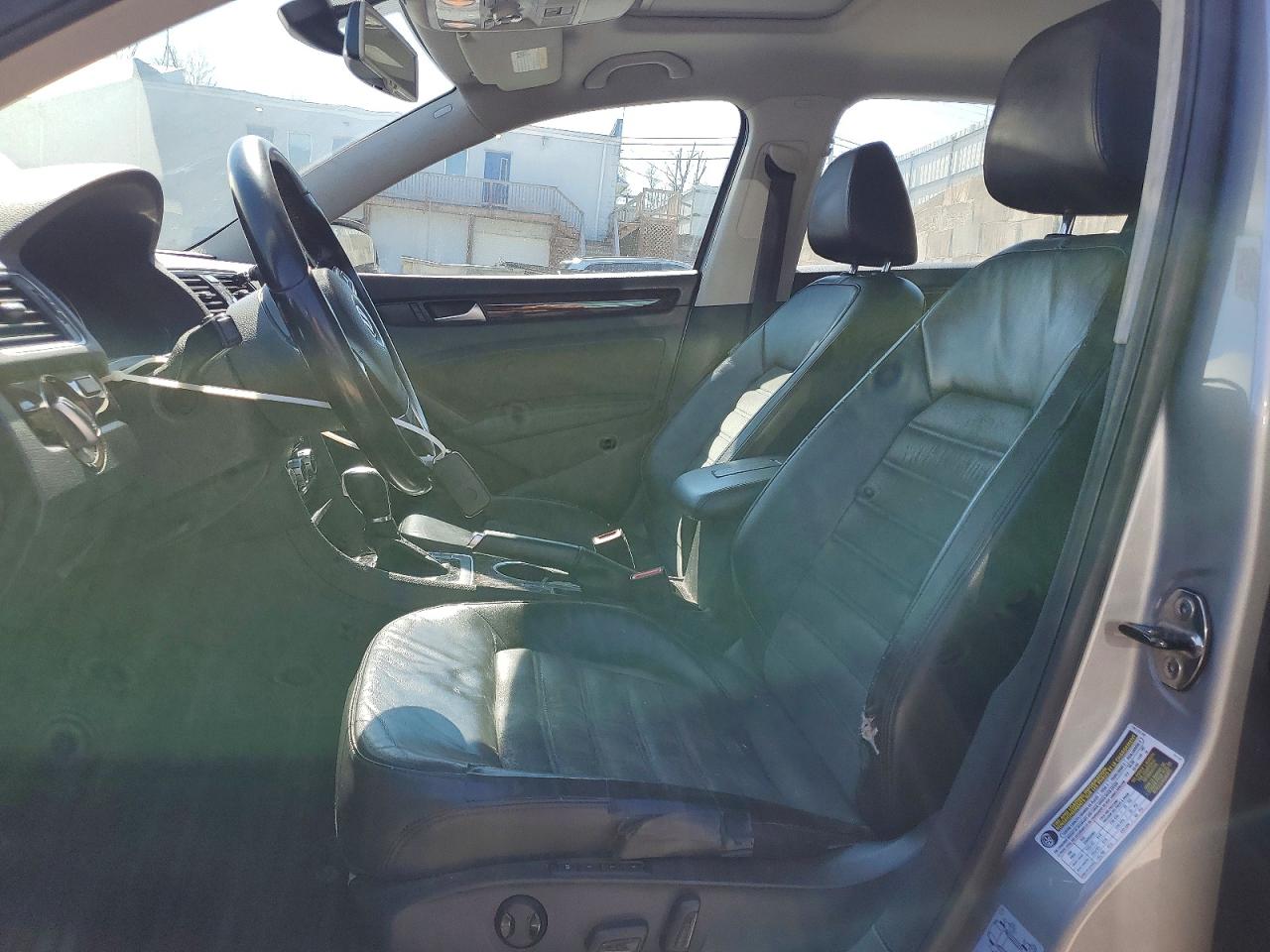 2014 VOLKSWAGEN PASSAT SEL photo 7