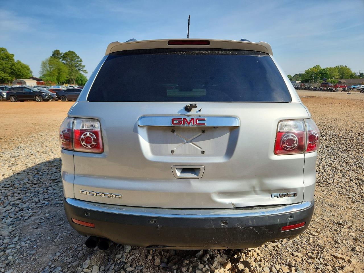2011 GMC ACADIA SLE photo 16