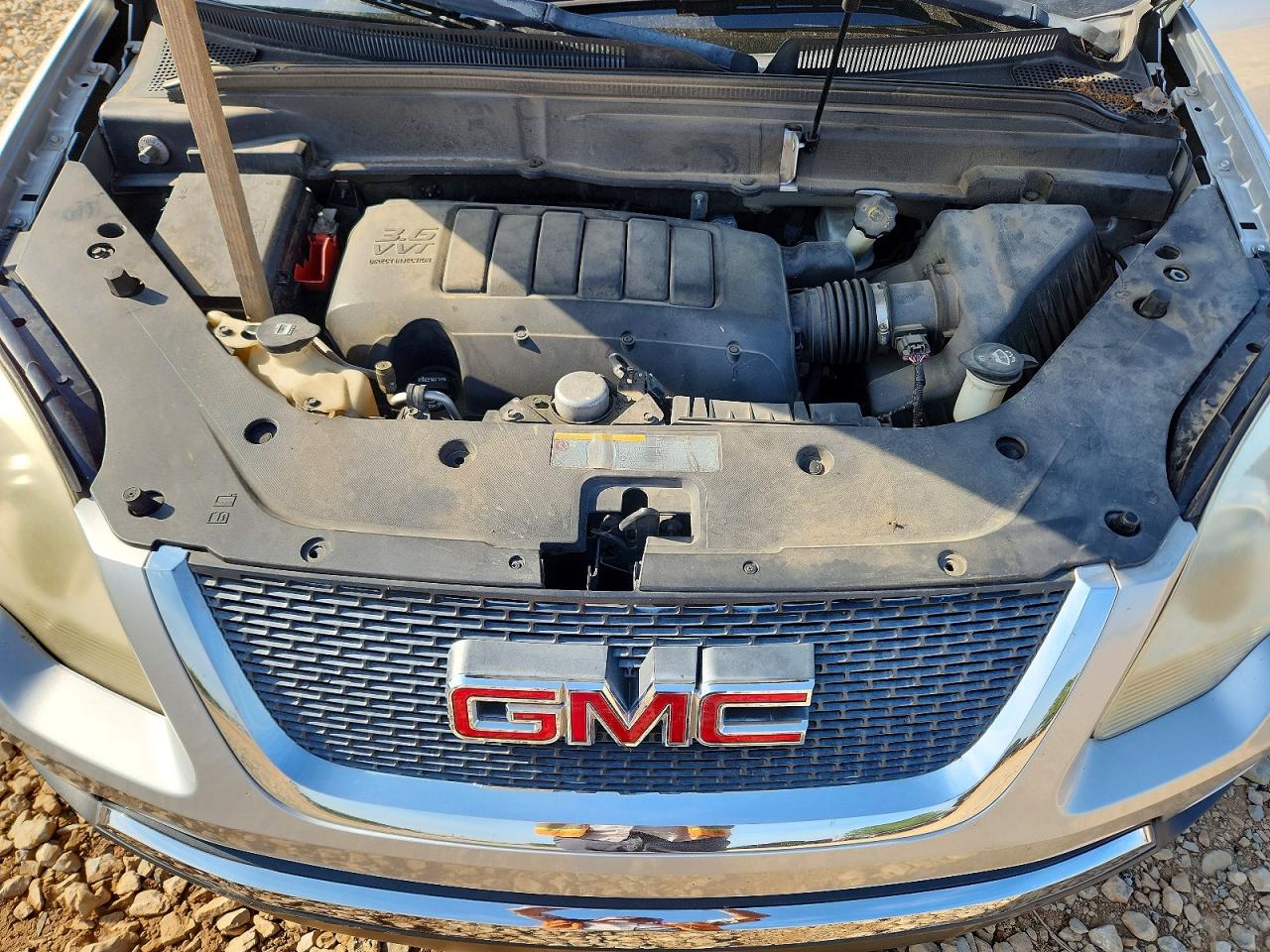 2011 GMC ACADIA SLE photo 34