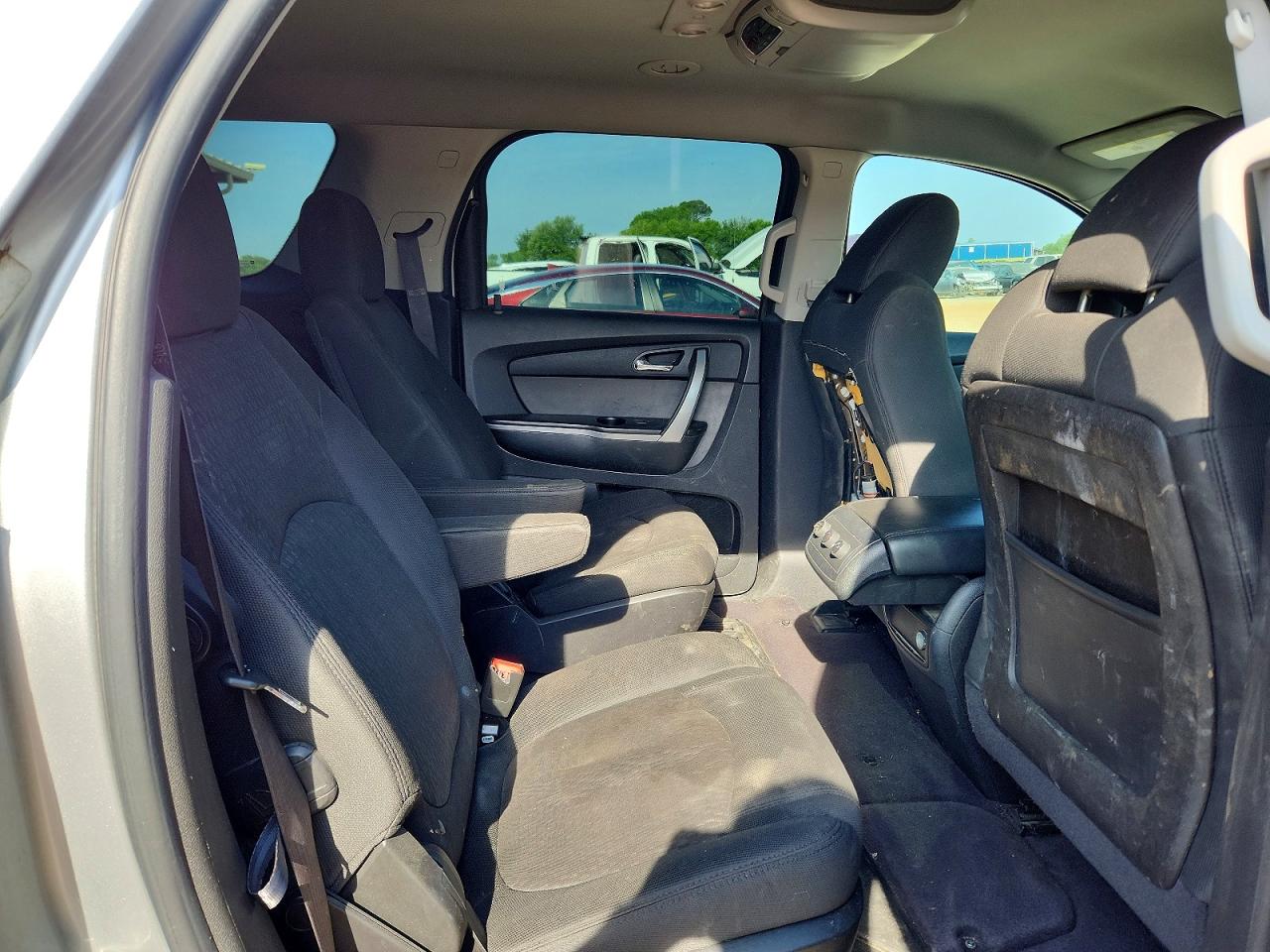 2011 GMC ACADIA SLE photo 31