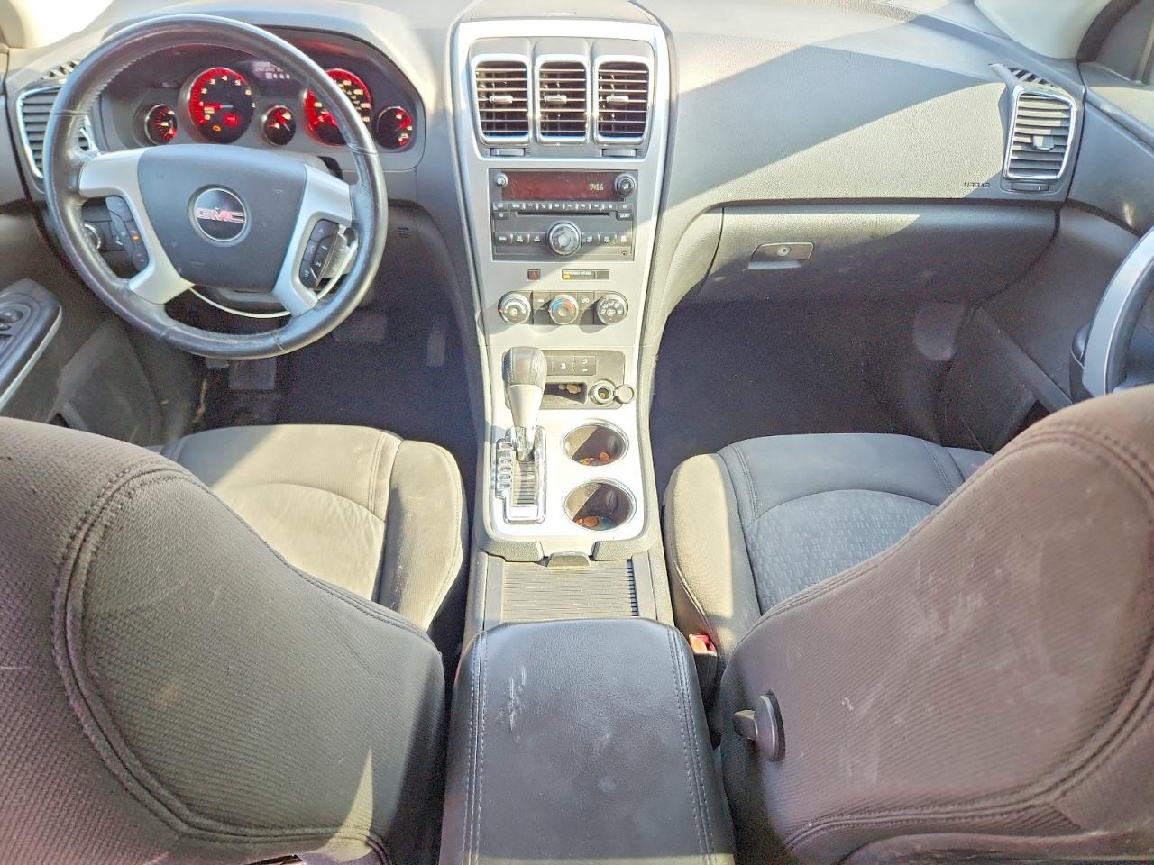 2011 GMC ACADIA SLE photo 22
