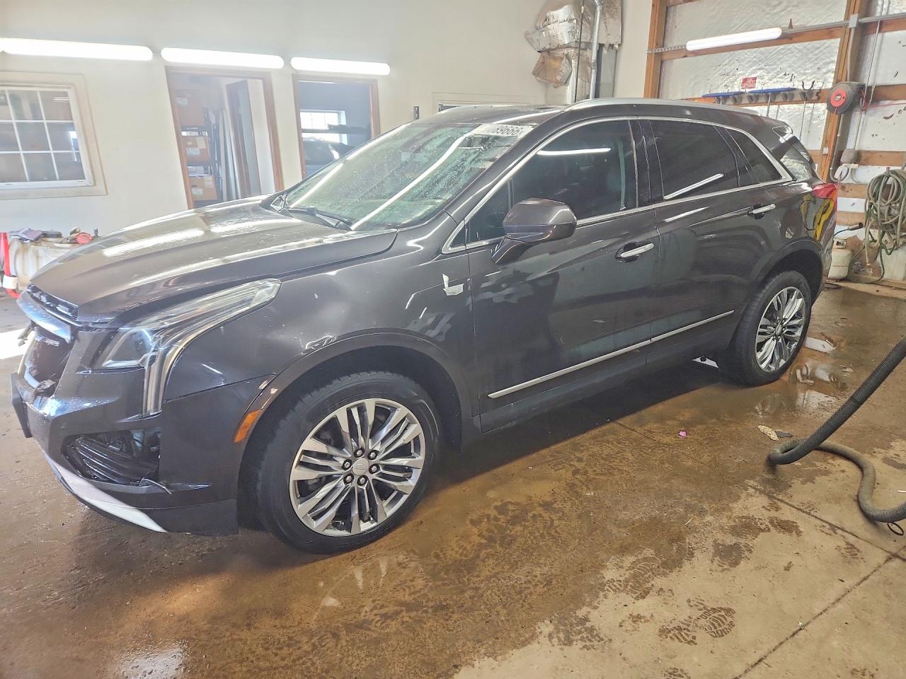 2017 CADILLAC XT5