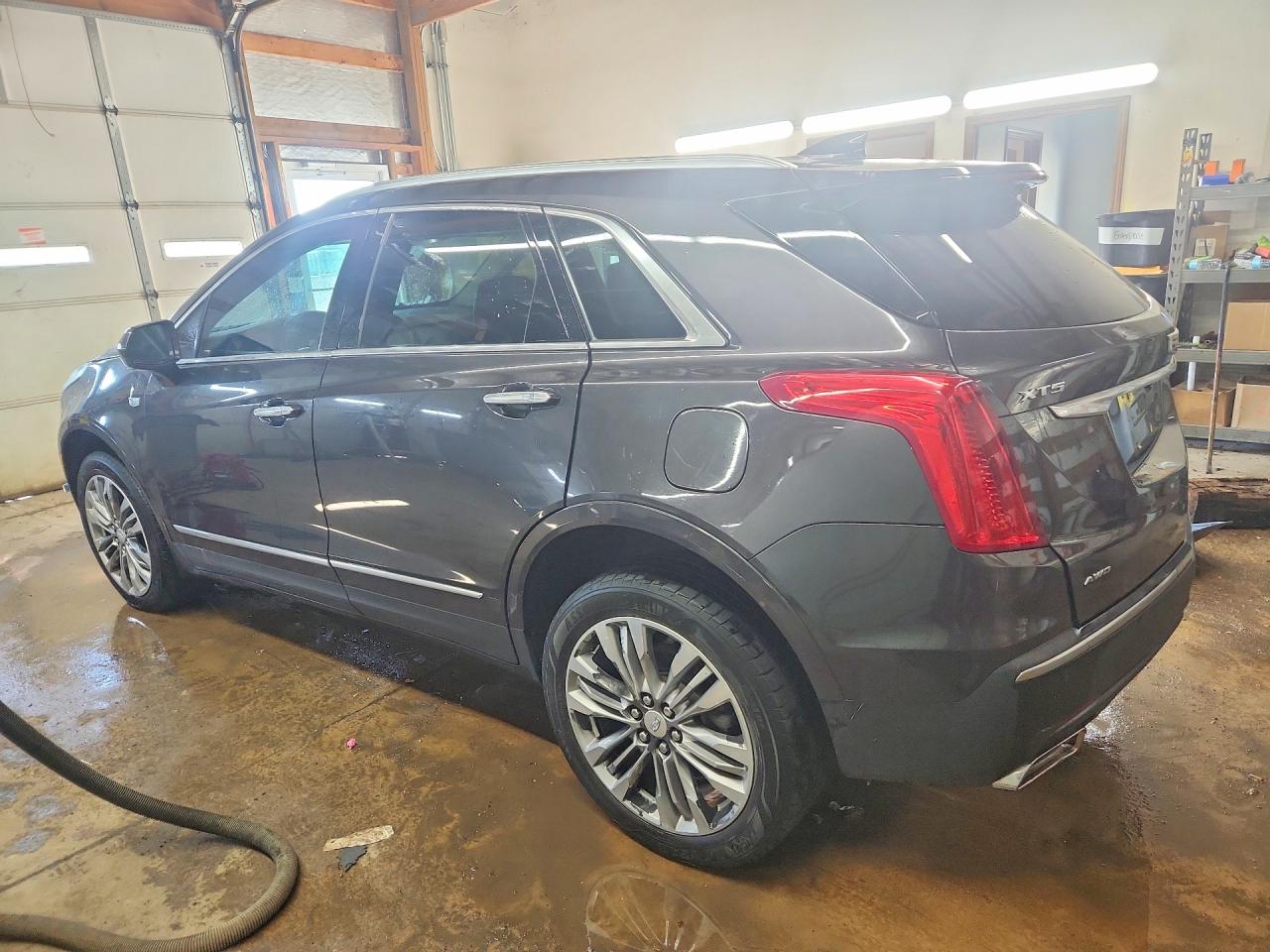 2017 CADILLAC XT5 PREMIUM LUXURY photo 4