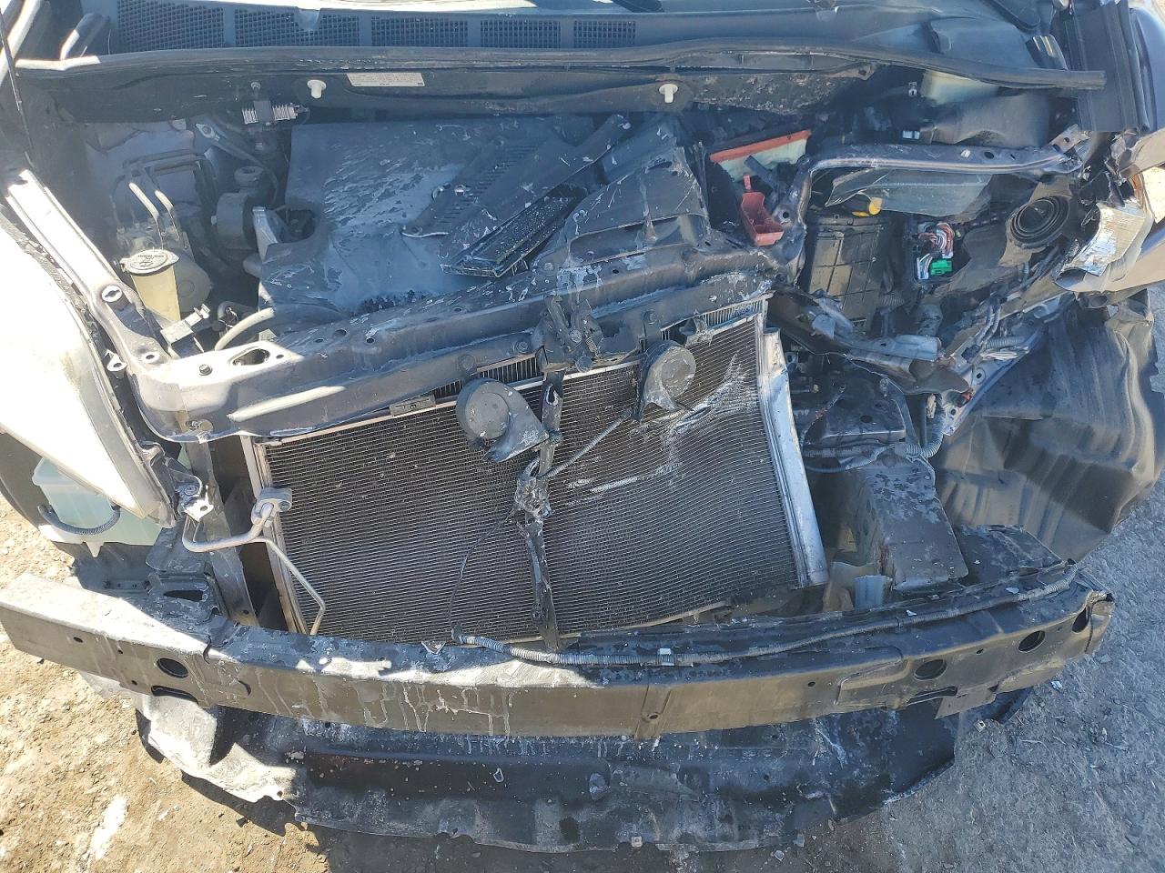 2015 TOYOTA SIENNA LE 8-PASSENGER photo 11