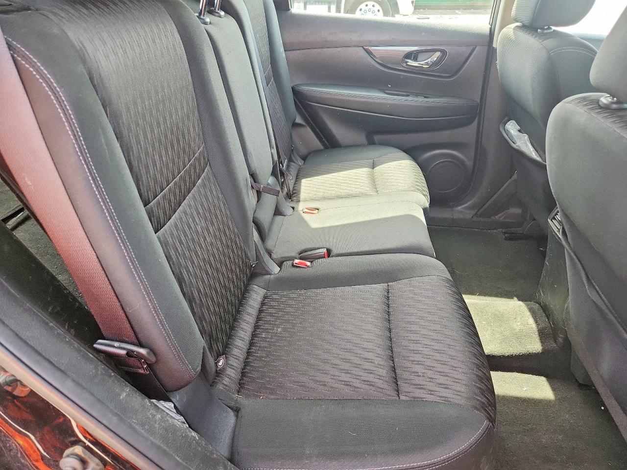 2018 NISSAN ROGUE S photo 11