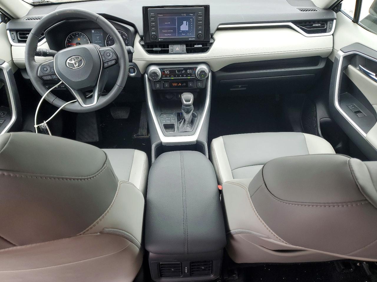 2022 TOYOTA RAV4 XLE PREMIUM photo 15