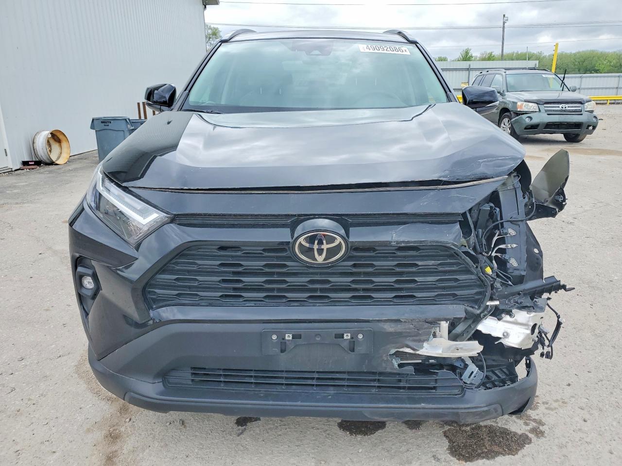 2022 TOYOTA RAV4 XLE PREMIUM photo 9