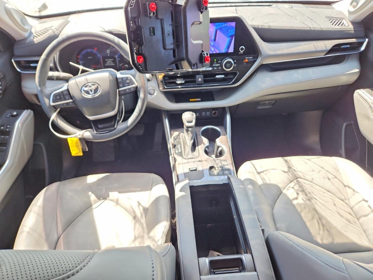 2023 TOYOTA HIGHLANDER LIMITED photo 15