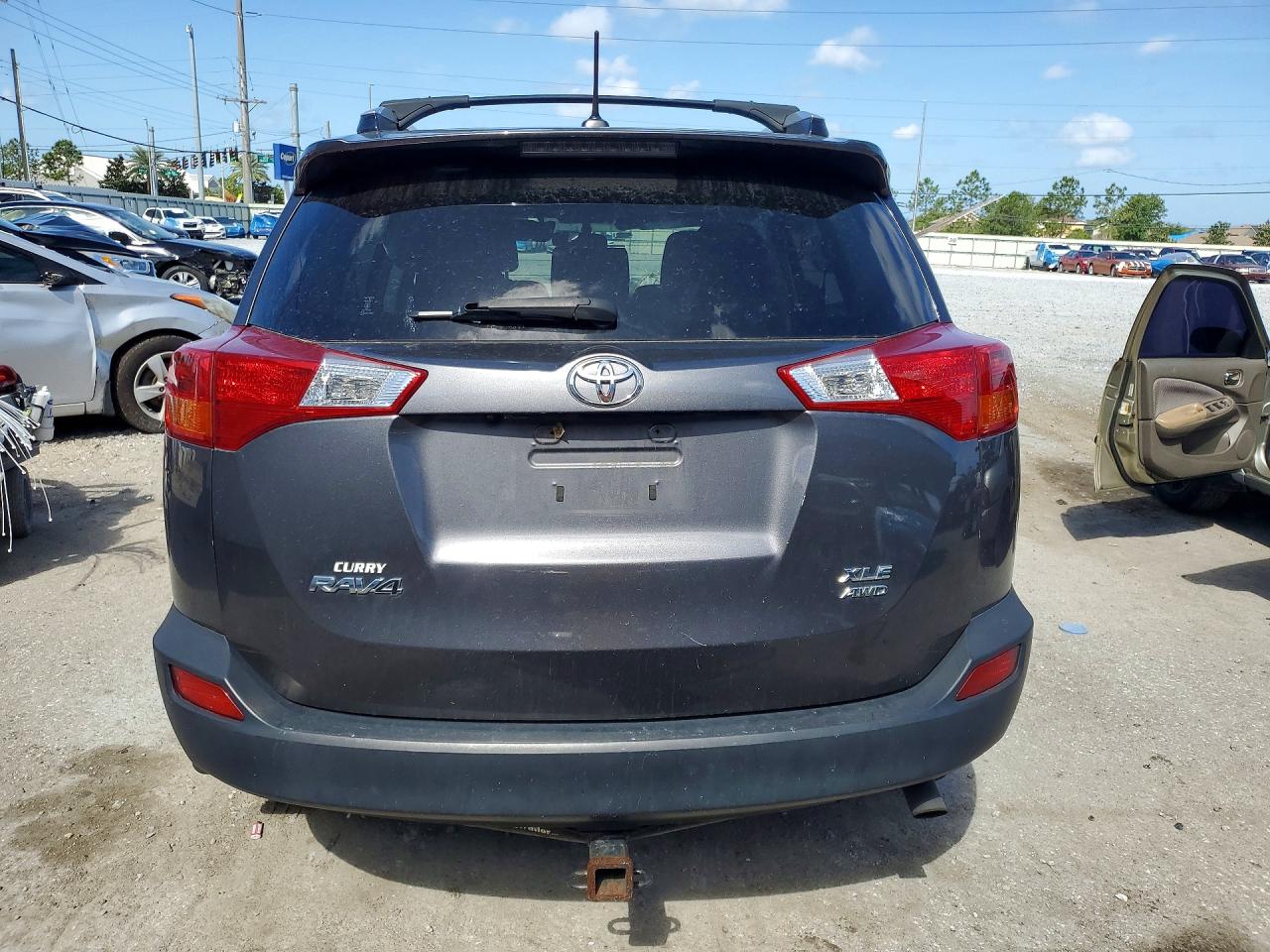 2014 TOYOTA RAV4 XLE photo 11