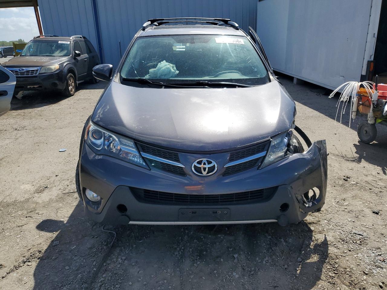2014 TOYOTA RAV4 XLE photo 9