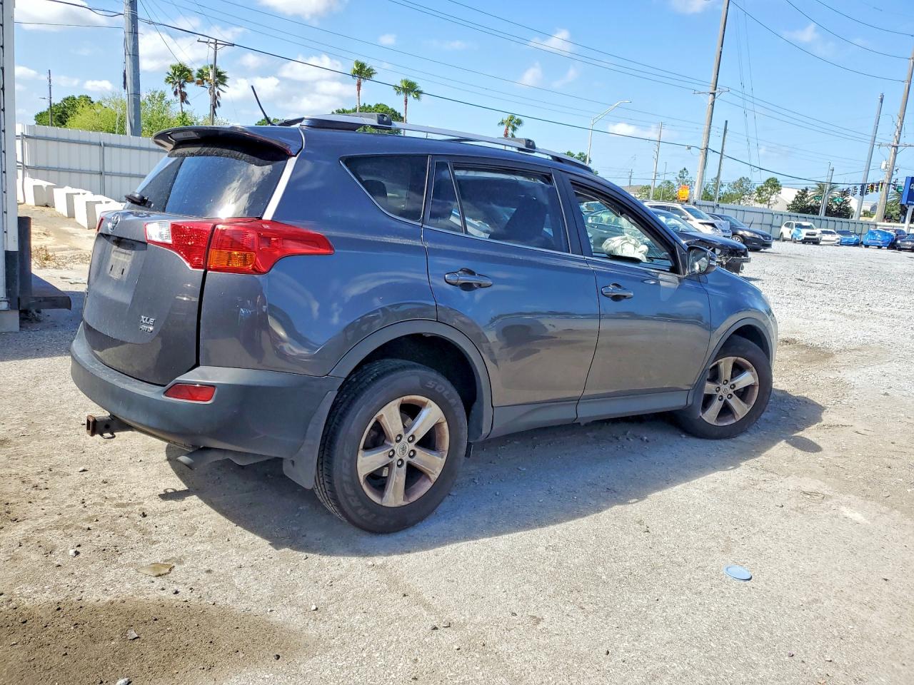 2014 TOYOTA RAV4 XLE photo 5