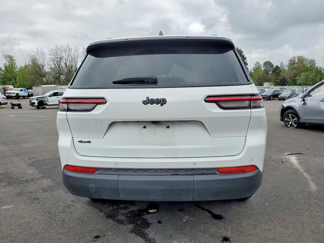 2024 JEEP GRAND CHEROKEE L LAREDO photo 11