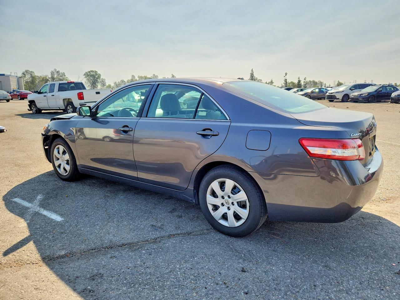 2011 TOYOTA CAMRY LE photo 2