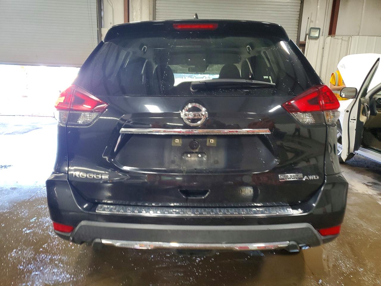 2020 NISSAN ROGUE S photo 11