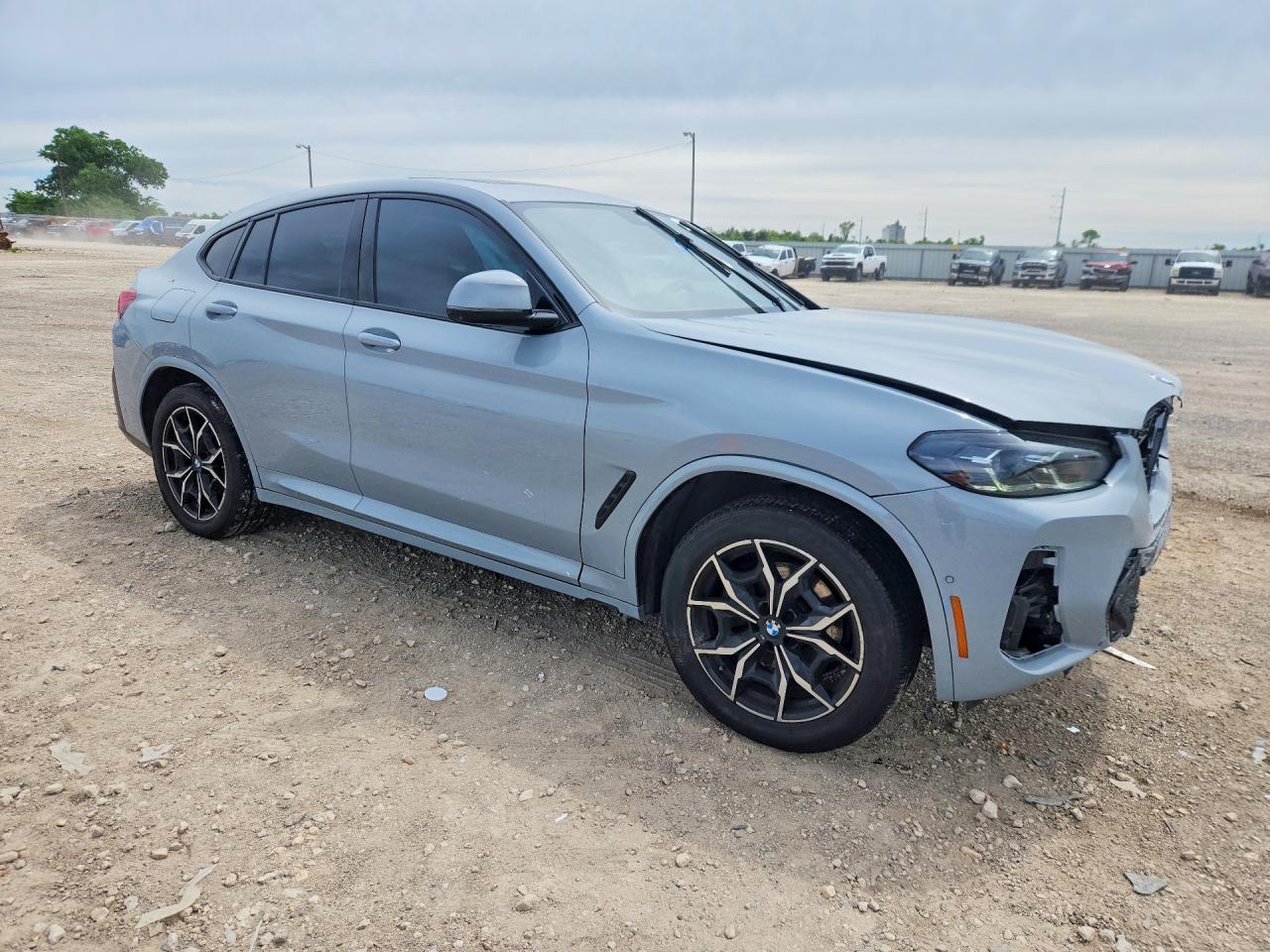 2024 BMW X4 XDRIVE30I photo 4