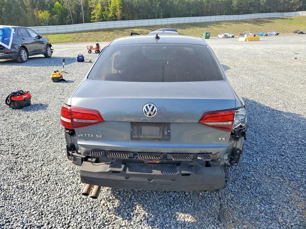 2017 VOLKSWAGEN JETTA SE photo 16