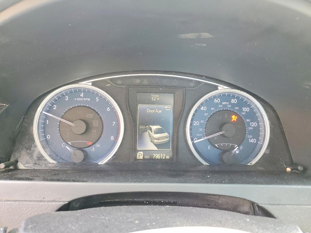 2016 TOYOTA CAMRY LE photo 17