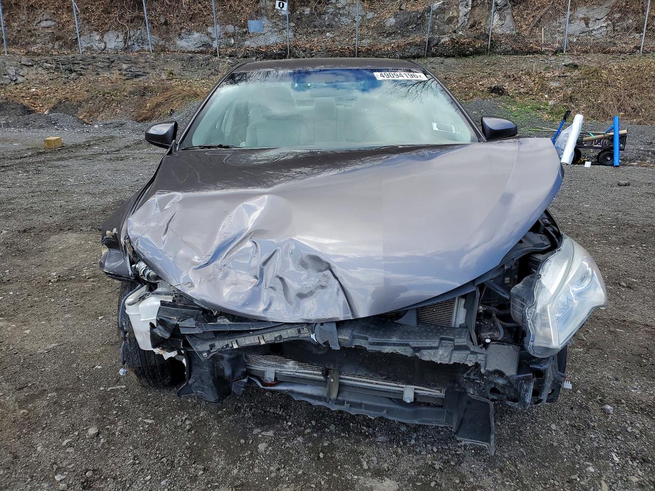 2016 TOYOTA CAMRY LE photo 9