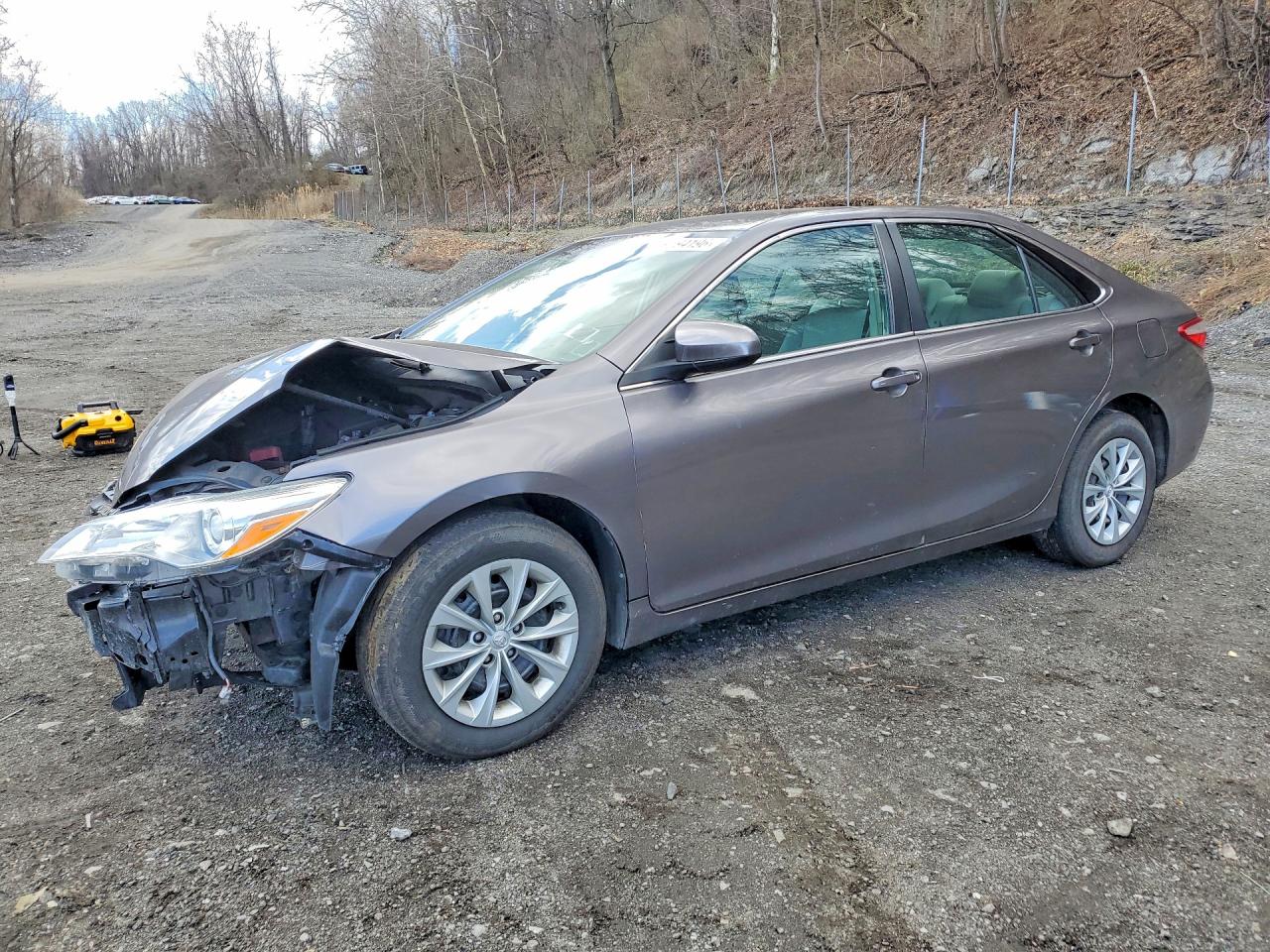 2016 TOYOTA CAMRY